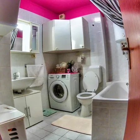 With A Parking Space - 13187 Apartman