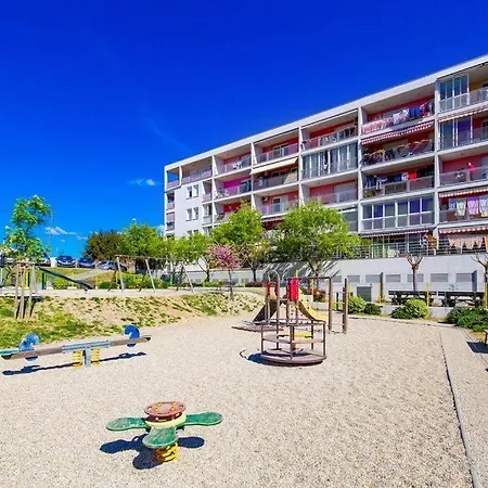 With A Parking Space - 13187 * Split