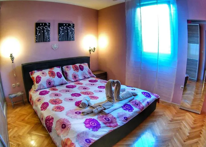 With A Parking Space - 13187